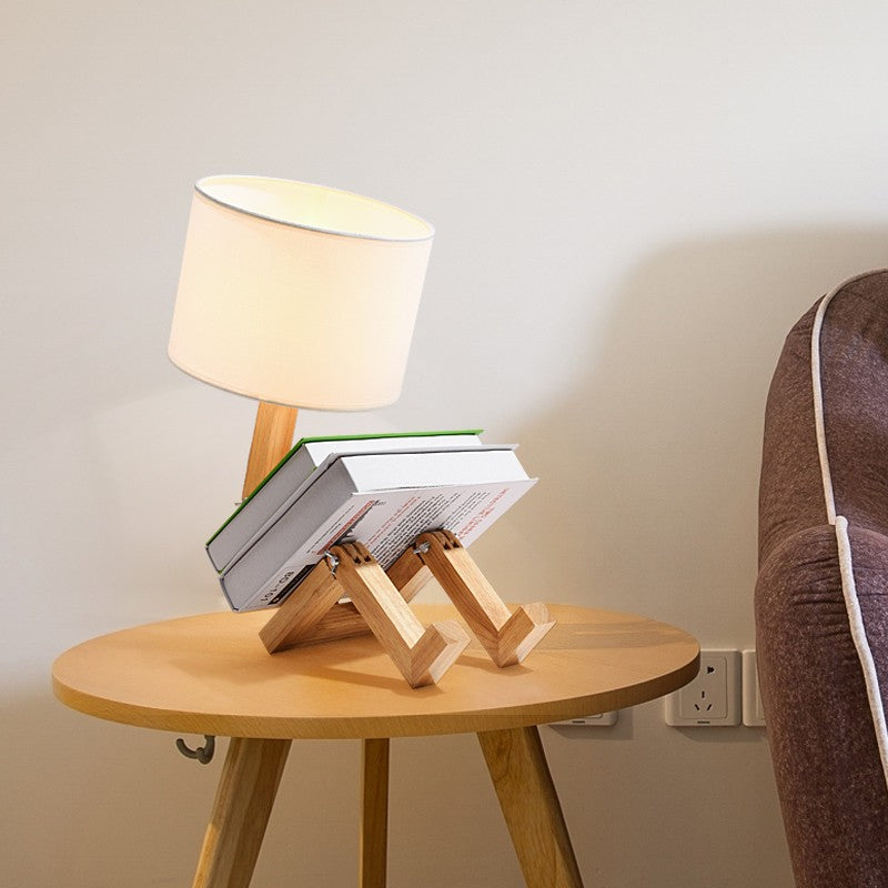 Luminária de Mesa Criativa Robô de Madeira para Leitura e Decoração Moderna