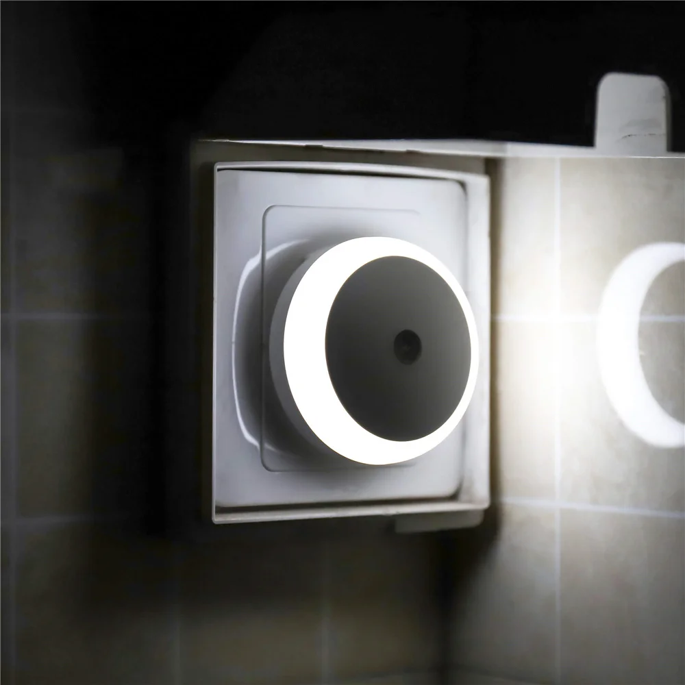 Luminária de Tomada com Design Inteligente e Moderno