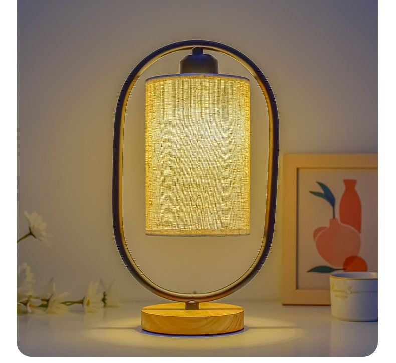 Luminária de Mesa Nórdica com Madeira de Bambu e Tecido