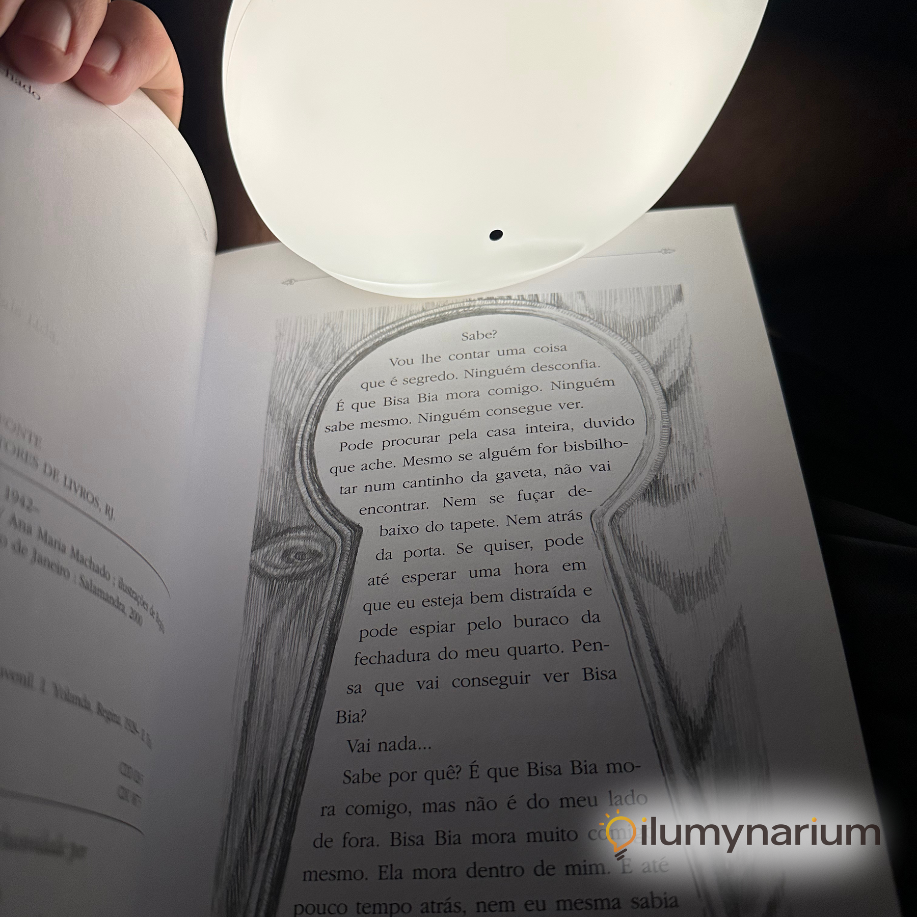 Luminária Baleia Touch de Silicone Com Alternação de Luz ao Toque