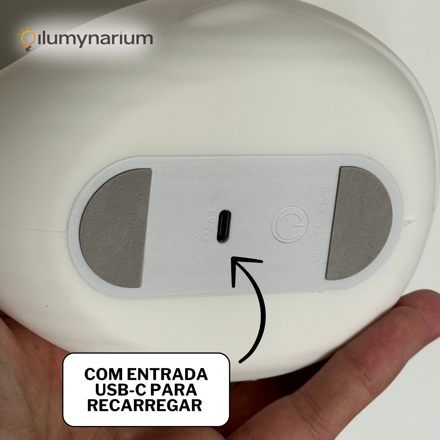 Luminária Baleia Touch de Silicone Com Alternação de Luz ao Toque