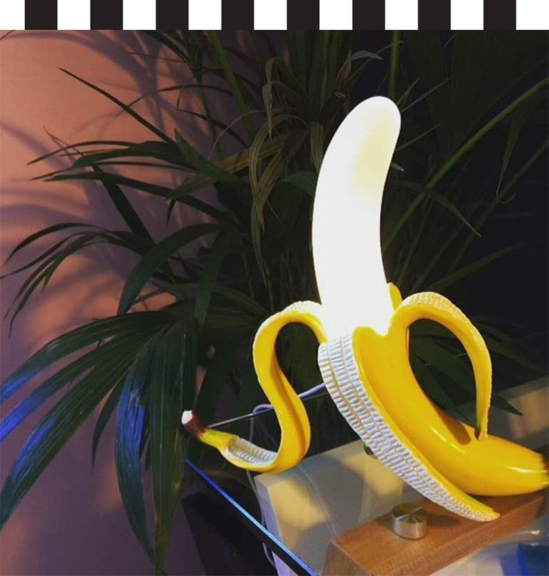 Luminária de Mesa Banana LED Criativa com Iluminação Confortável