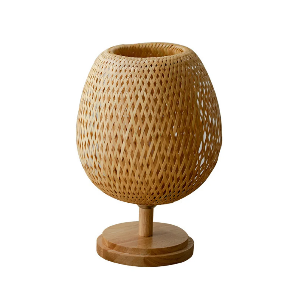 Luminária de Mesa Pequena em Rattan com Dimerização Contínua Estilo Vintage