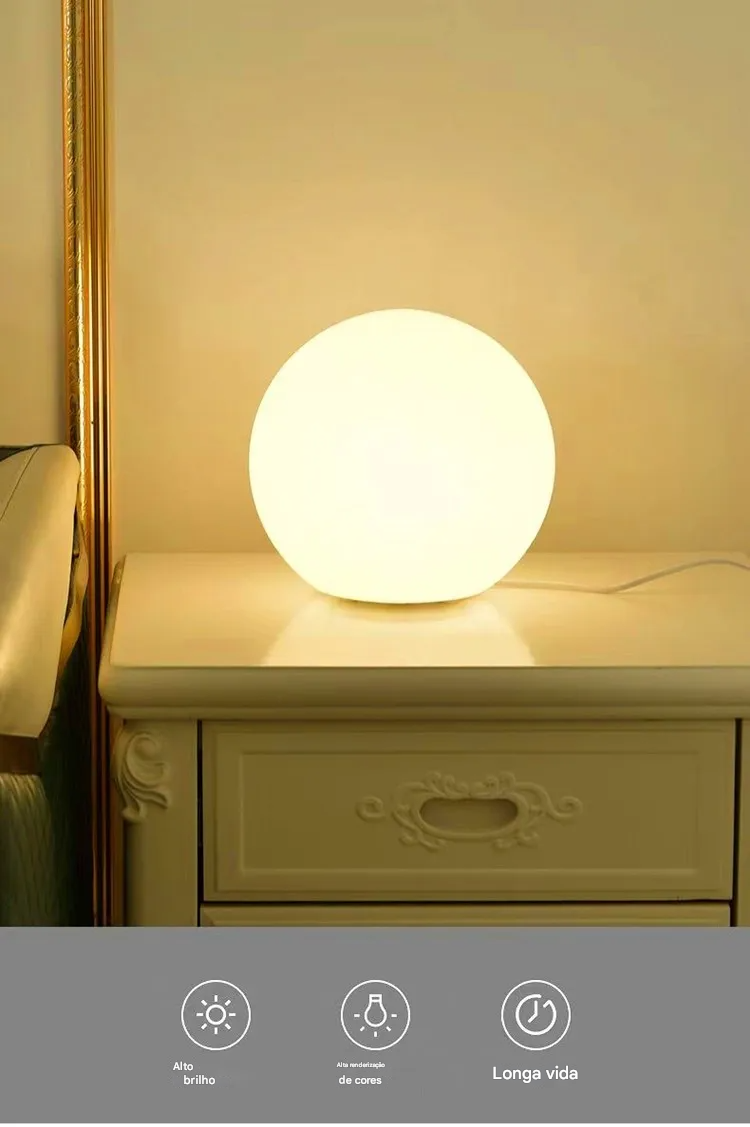 Luminária de Mesa Decorativa em Formato de Bola com Luz Ambiente Quente