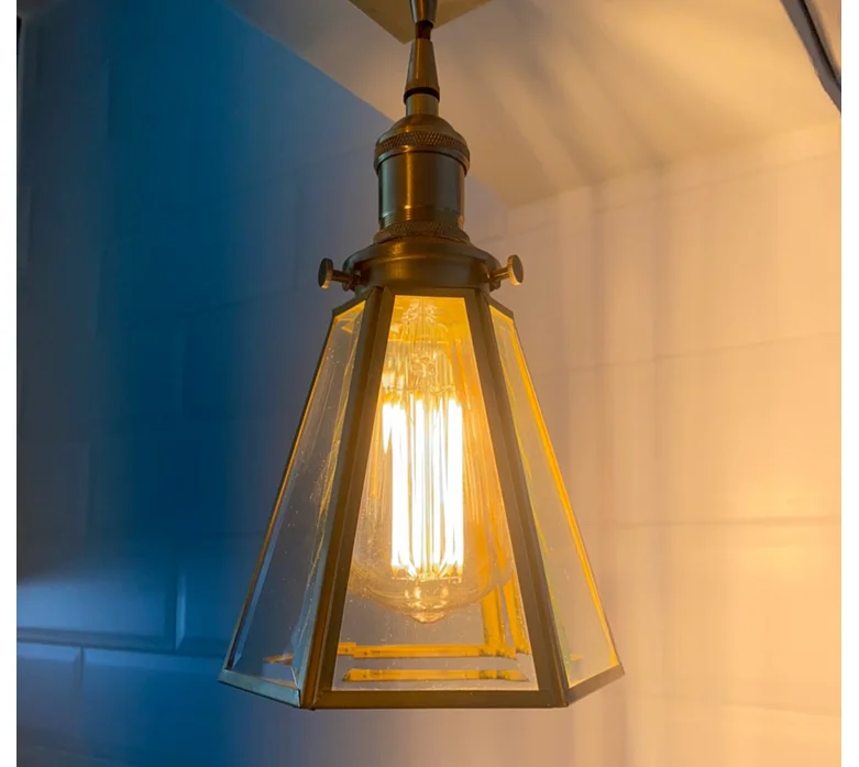 Kit 6 Lâmpadas LED Vintage ST64 Filamento Dourado 2W a 8W E27 B22 Regulávei