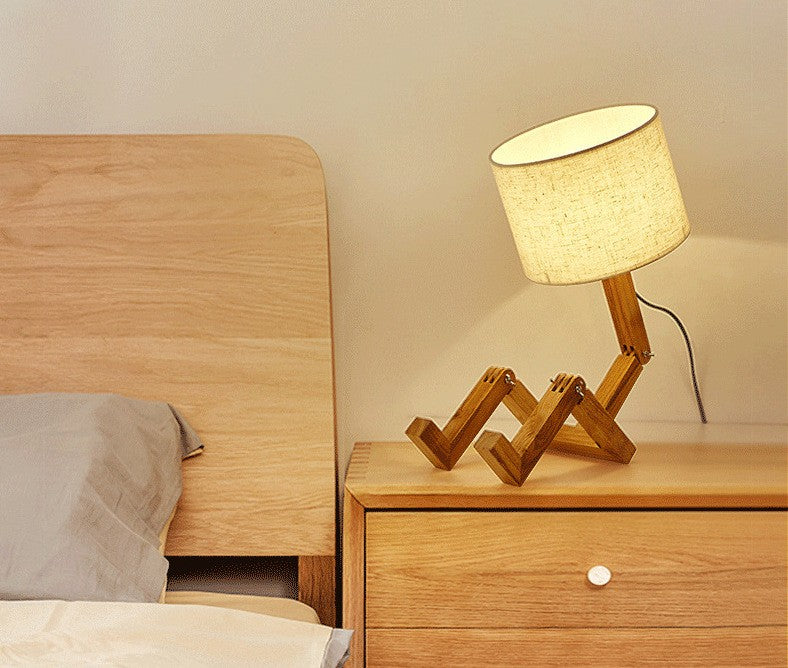 Luminária de Mesa Criativa Robô de Madeira para Leitura e Decoração Moderna