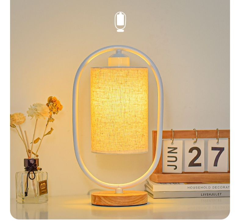Luminária de Mesa Nórdica com Madeira de Bambu e Tecido