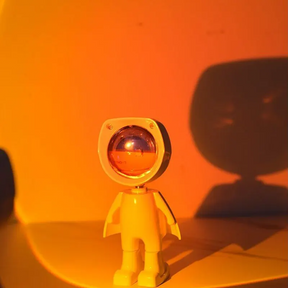 Luminária Astronauta com 7 Variações de Cores e Bateria Recarregável