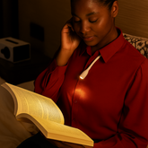 Luminária Led Para Leitura de Livros com Clipe Prendedor e Bateria Recarregáve