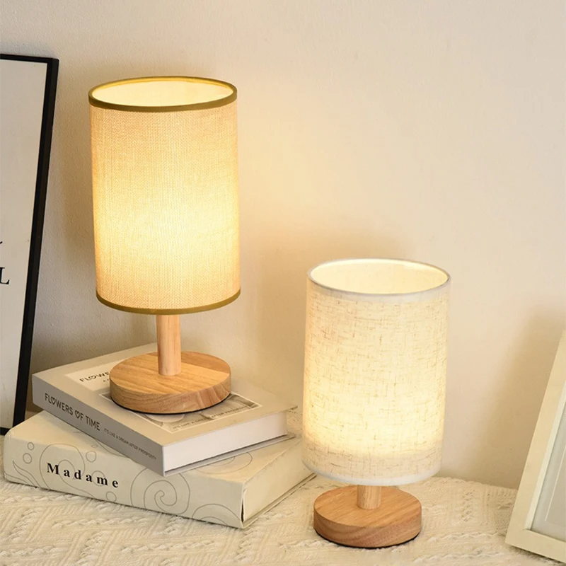 Luminária de Mesa LED Estilo Chinês com Cúpula de Tecido Regulável e USB